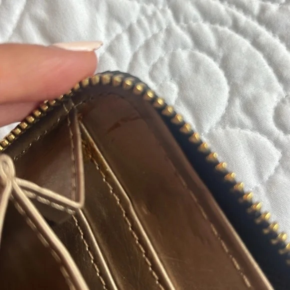 NWOT ANNE KLEIN Wallet Black Brand New with Gold Zippers - Picture 11 of 11